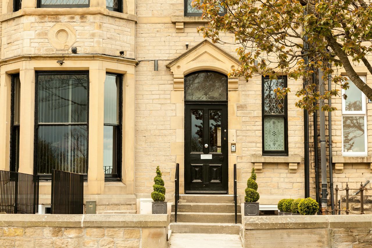 Townhouse No 12 Hotel Huddersfield Exterior foto