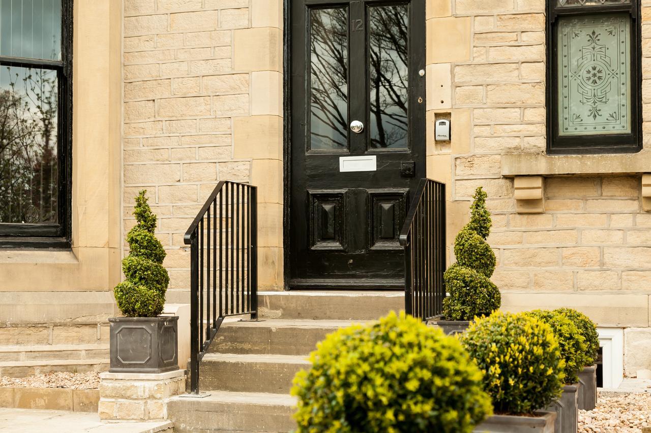 Townhouse No 12 Hotel Huddersfield Exterior foto
